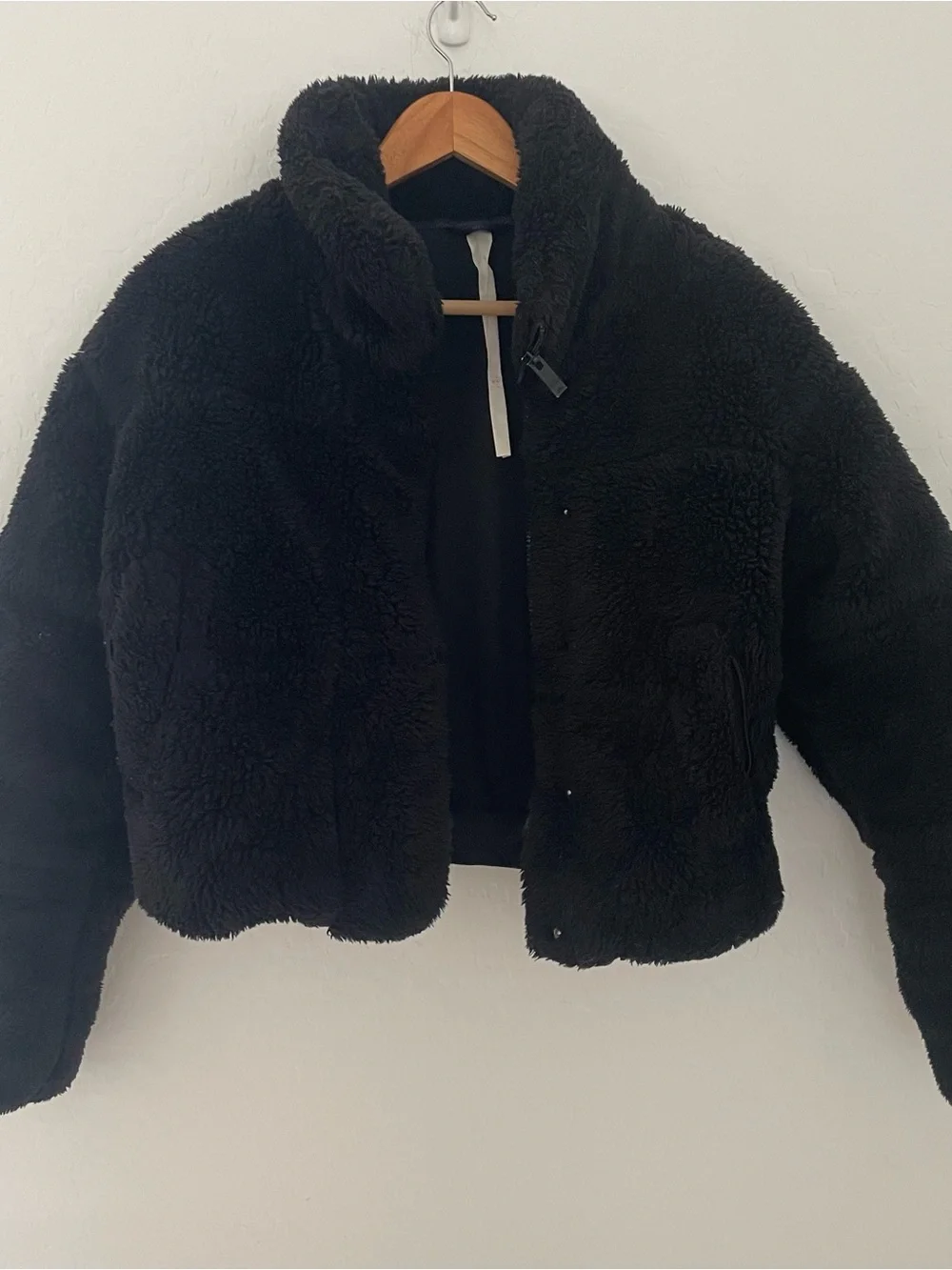 Alo Sherpa snow angel jacket in black size small